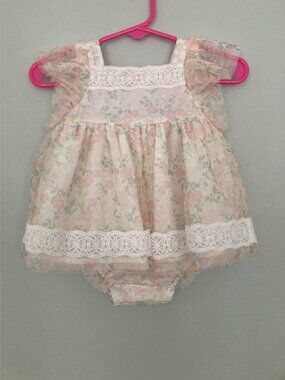 Floral Baby Dress With Lace Trim & Ruffled Sleeves - Catherine Malandrino - US 3